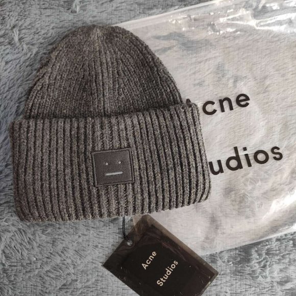 Acne Studios Accessories - Acne Studios Pansy Peas Dark Grey